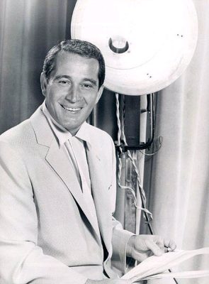 Perry Como, 1956 (Wikimedia Commons/NBC Television)