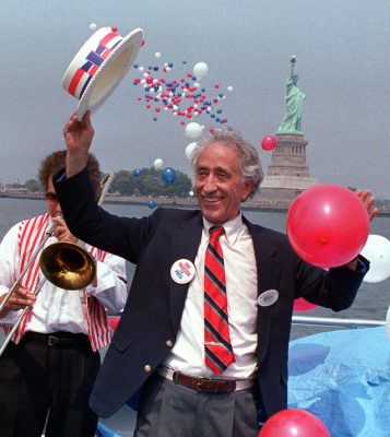 Comedian Pat Paulsen, the perennial presidential candidate, announces his candidacy for the 1988 Republican nomination during an