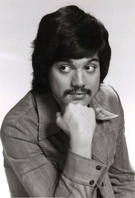 Freddie Prinze (Wikimedia Commons/ NBC Television)