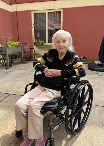 Esther L. Hartshorn obituary, Concord