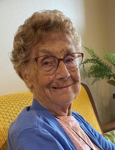 Charlotte M. Holte obituary, New Berlin, Lake Mills, , Milwaukee