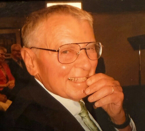 Melvin Pontious obituary, North Platte, La Salle, Wichita, Champaign