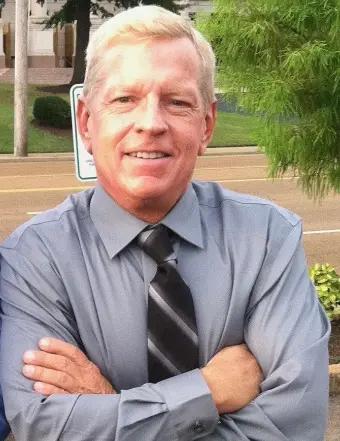 Ernest (Chip) Knight Gladding ll