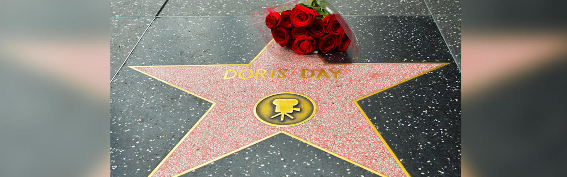 What kinds of famous people died in 2019?