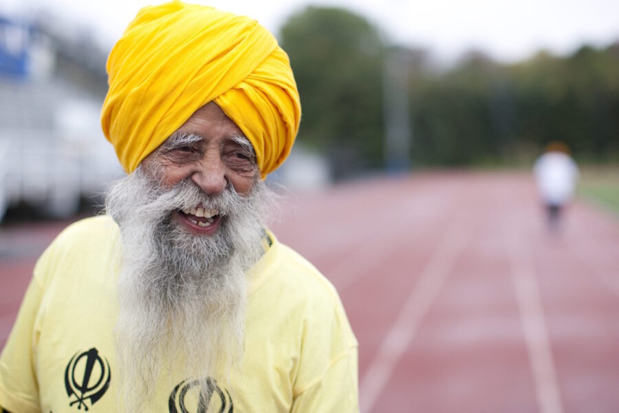Fauja Singh (AP Photo/The Canadian Press, Chris Young)